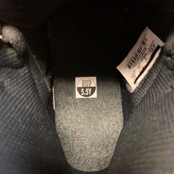 Boys Nike Air Jordan’s size 5.5 - Picture 6 of 6